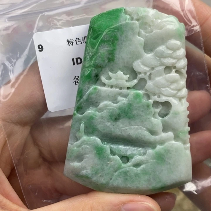颈饰未镶嵌翡翠吊坠