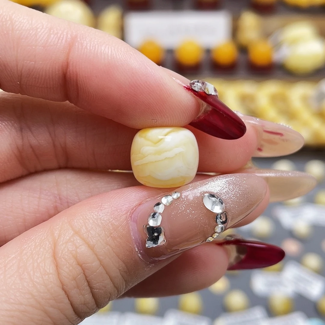 琥珀裸石未镶嵌H*C蜜蜡老型12.2*10.7mm