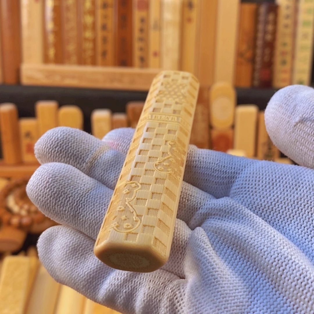 竹阴阳客刻小熊手把件的