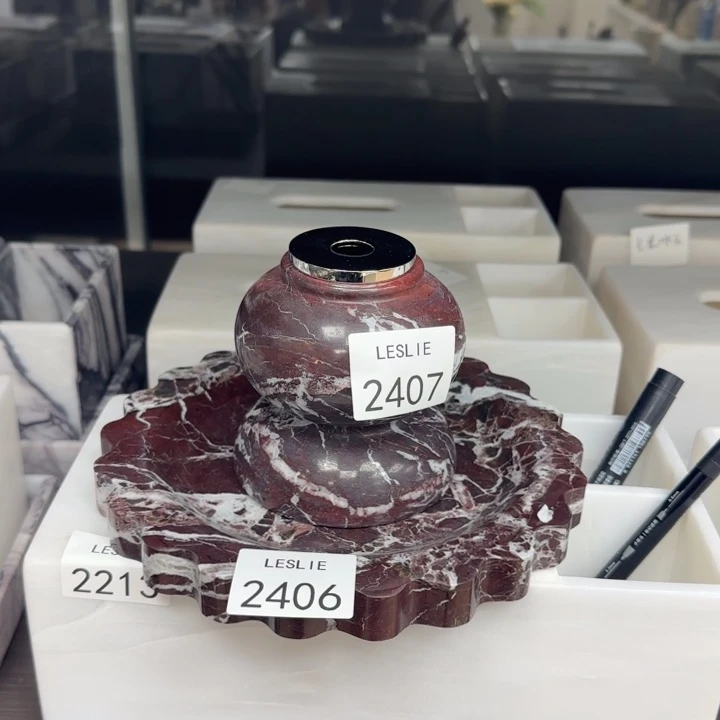 X2406.  2407.       香。薰