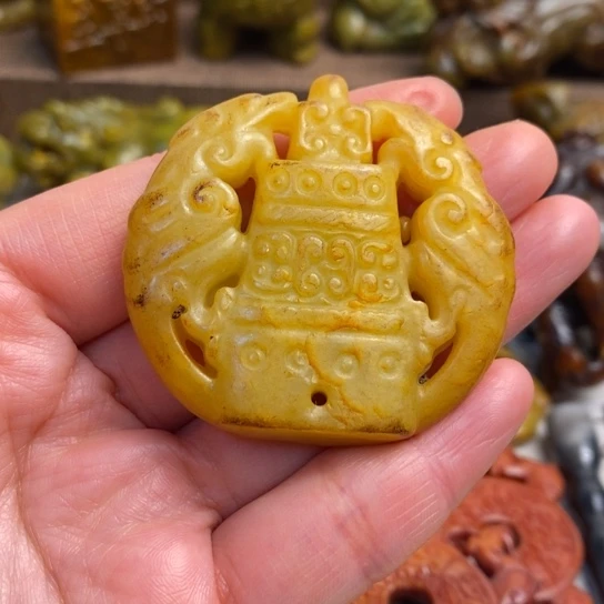 蛇纹石玉未镶嵌颈饰13