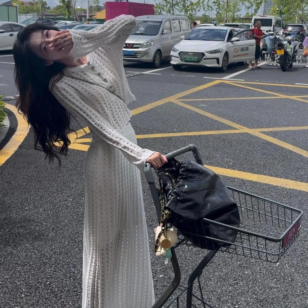 2025夏季新款法式小香风气质镂空长袖上衣搭高腰显瘦半身裙两件套