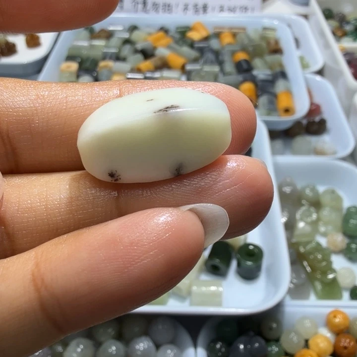 未镶嵌和田玉珠宝半成品