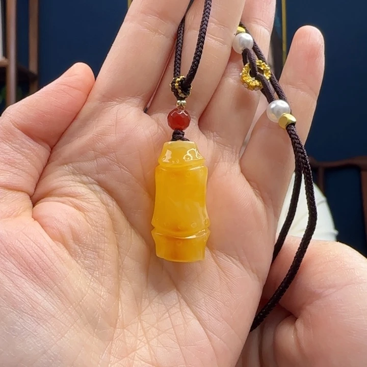 蜜蜡吊坠(赠链)未镶嵌