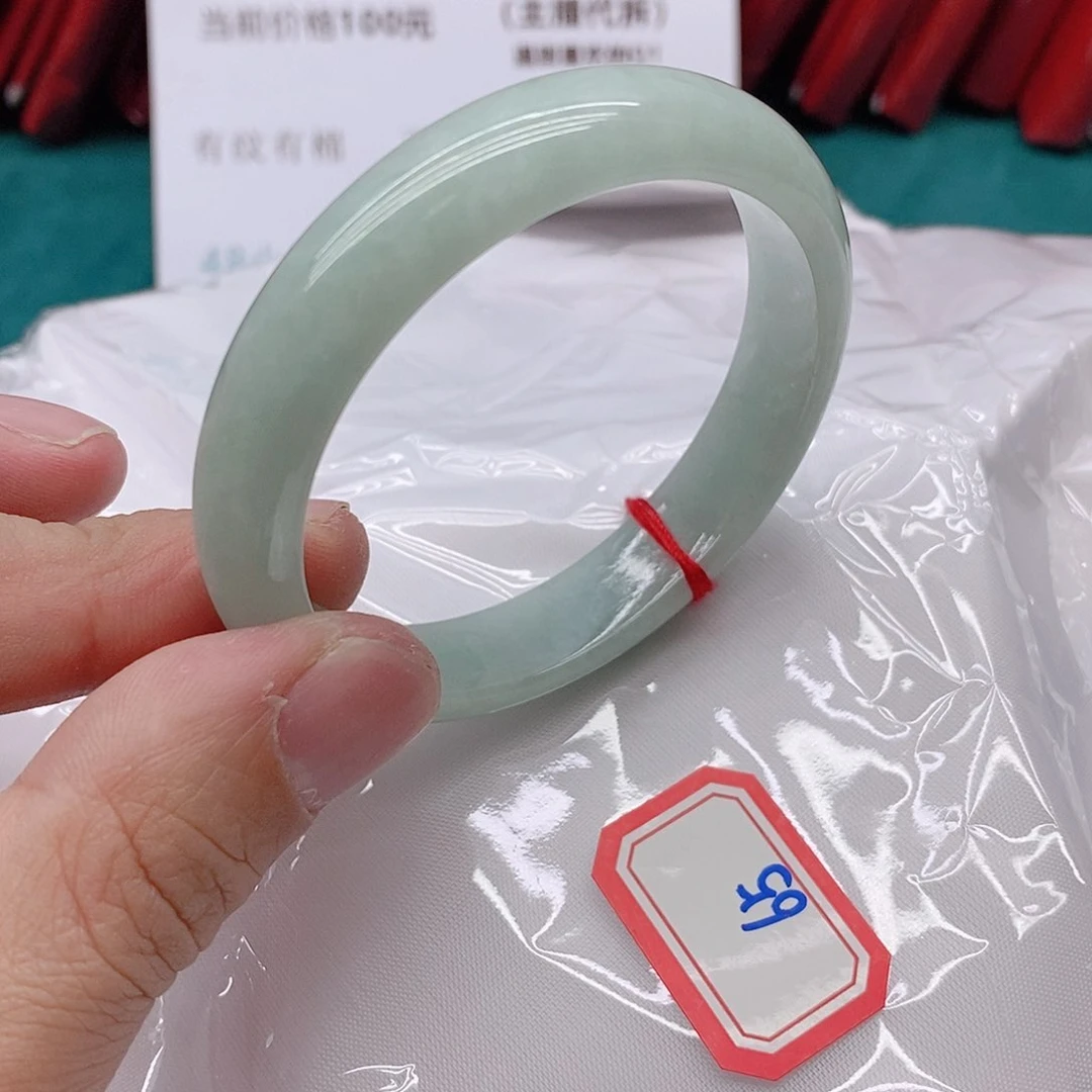 翡翠手镯未镶嵌R****蓉655555555