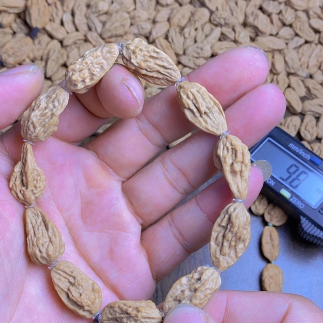 文玩核桃吊坠文玩木质核桃手串