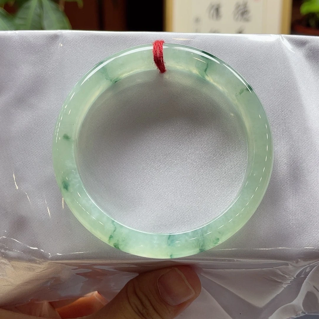 翡翠未镶嵌手镯21 号