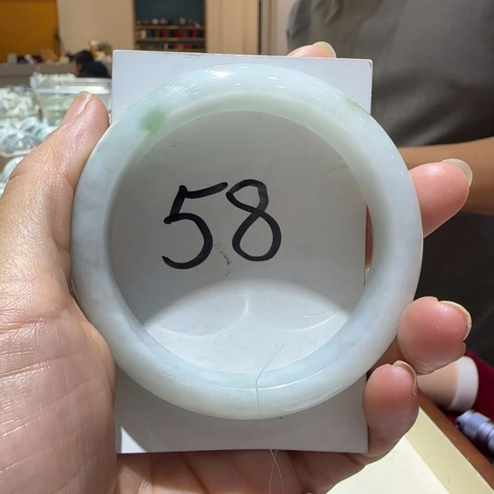 翡翠未镶嵌手镯703