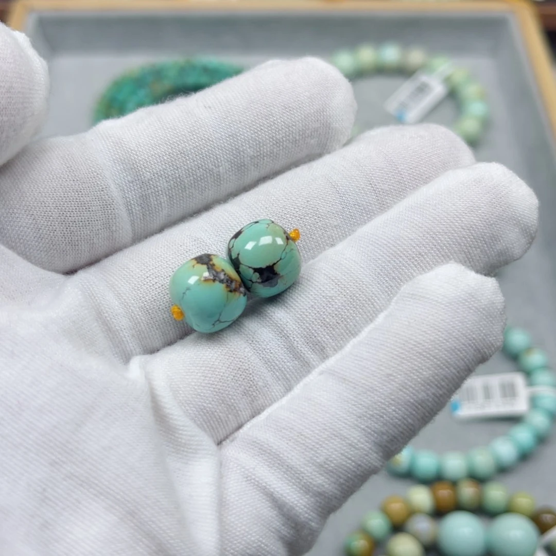 绿松石未镶嵌挂件