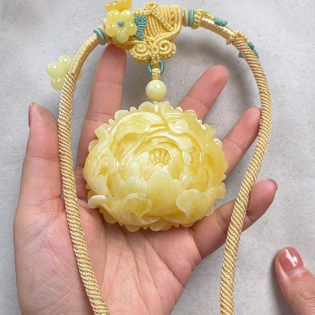 蜜蜡未镶嵌珠宝奇石