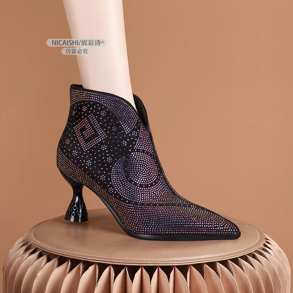 2025年新款欧美时尚粗跟软皮短靴气质舒适尖头百搭时装靴3616