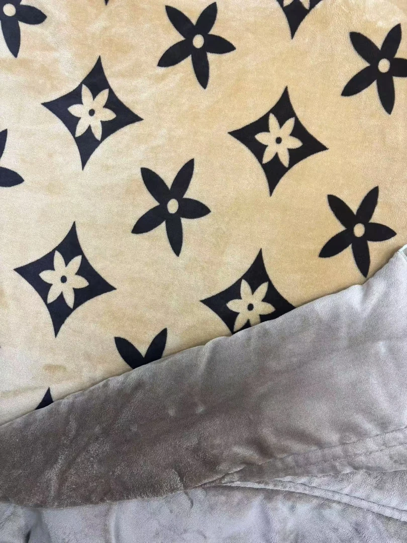 加厚保暖一体冬被，加厚被绒双面冬被幸运草款双层