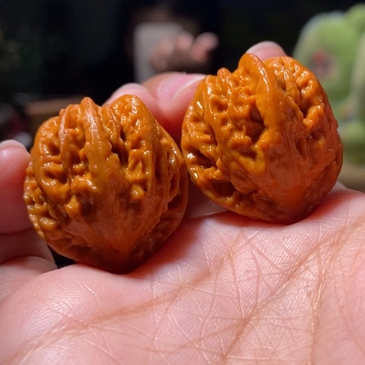 文玩核桃把件东北楸子小路 182