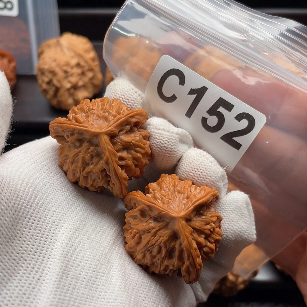 【闪购商品】文玩核桃吊坠C152三棱34