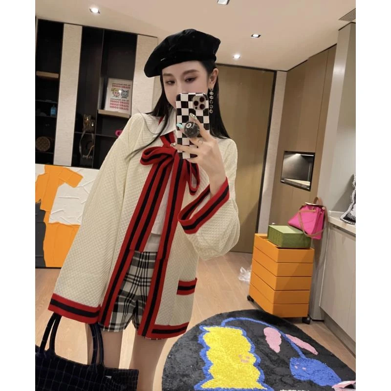 95新 GUCCI/古驰 cc622 羊毛 红蓝飘带米白色斗篷外套 S码