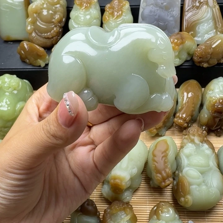 未镶嵌和田玉把件
