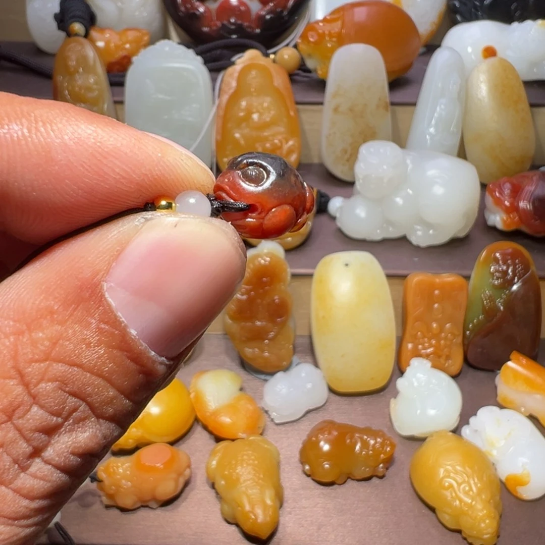 和田玉颈饰未镶嵌