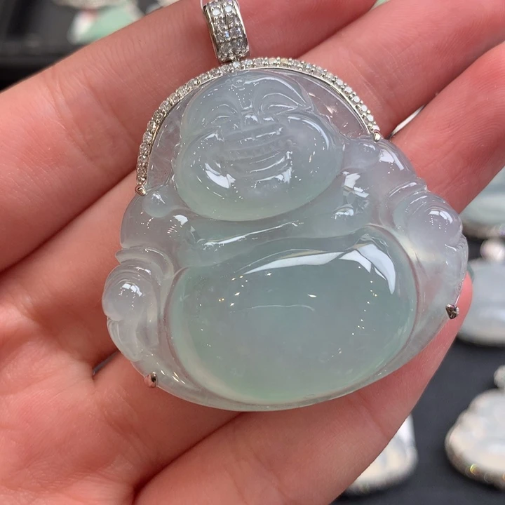 翡翠18K金镶嵌颈饰翡翠