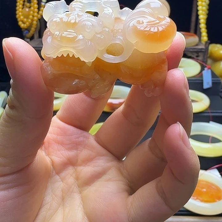 石英质玉（黄龙玉）未镶嵌手镯