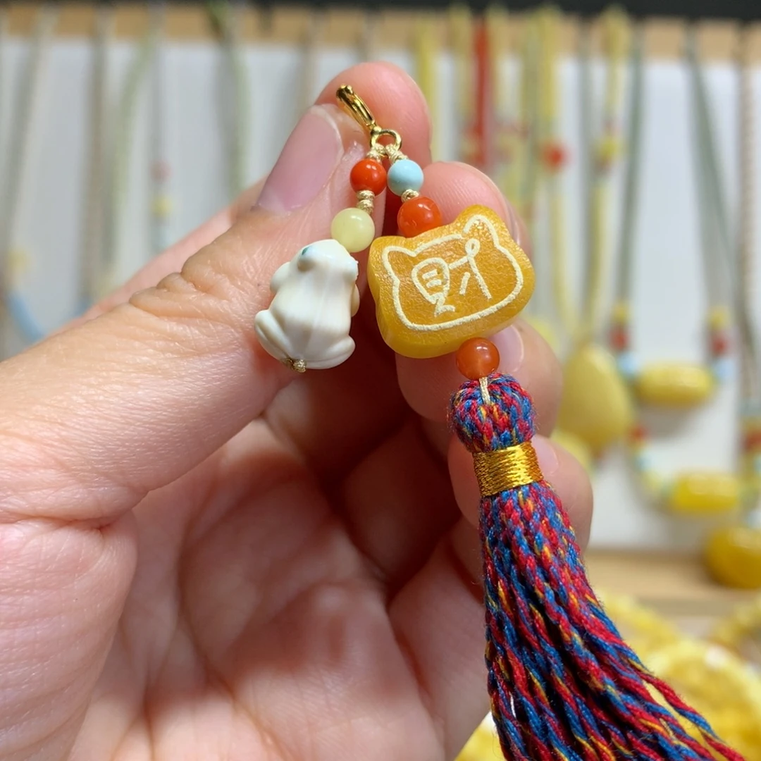 蜜蜡未镶嵌裸石配饰