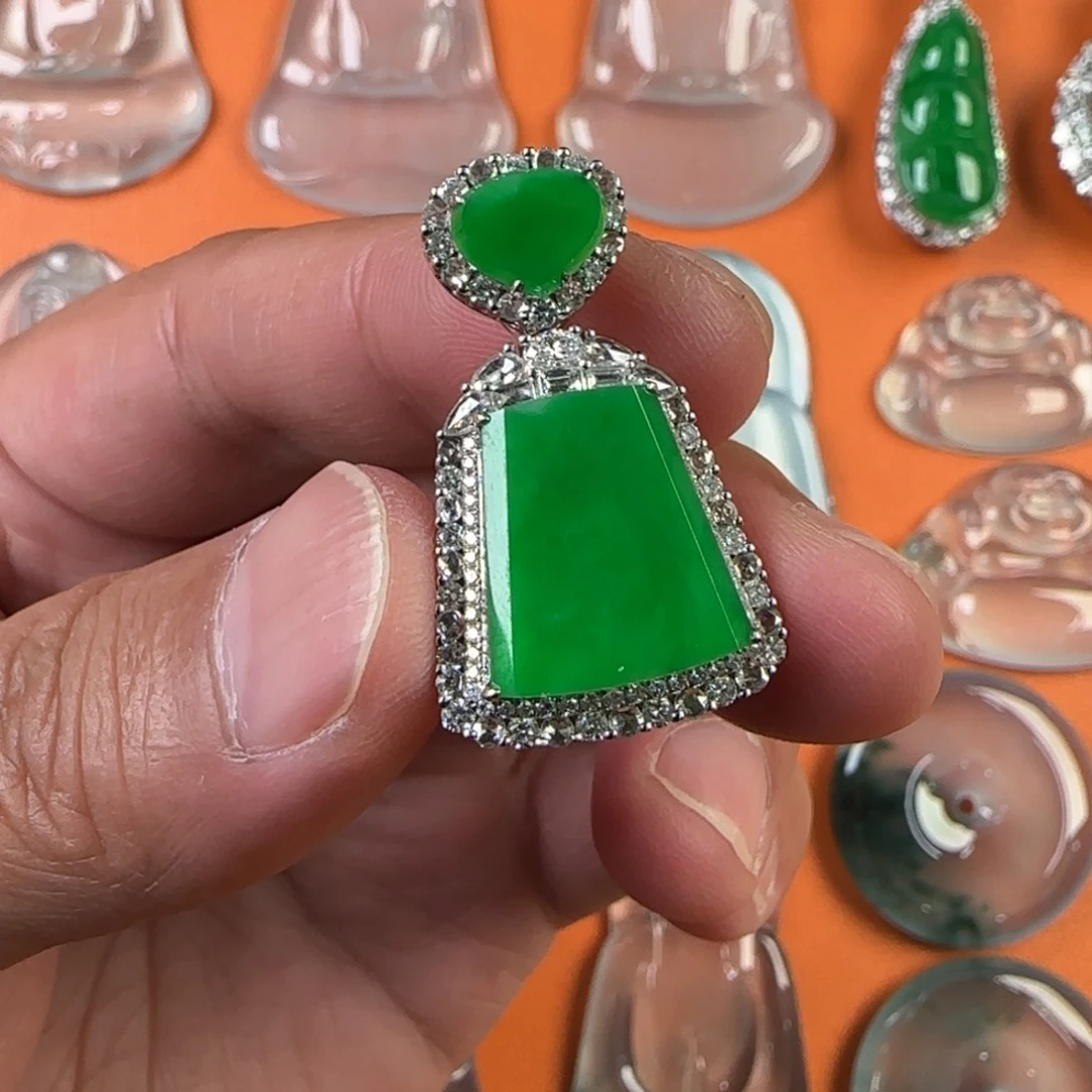 定制翡翠未镶嵌天然