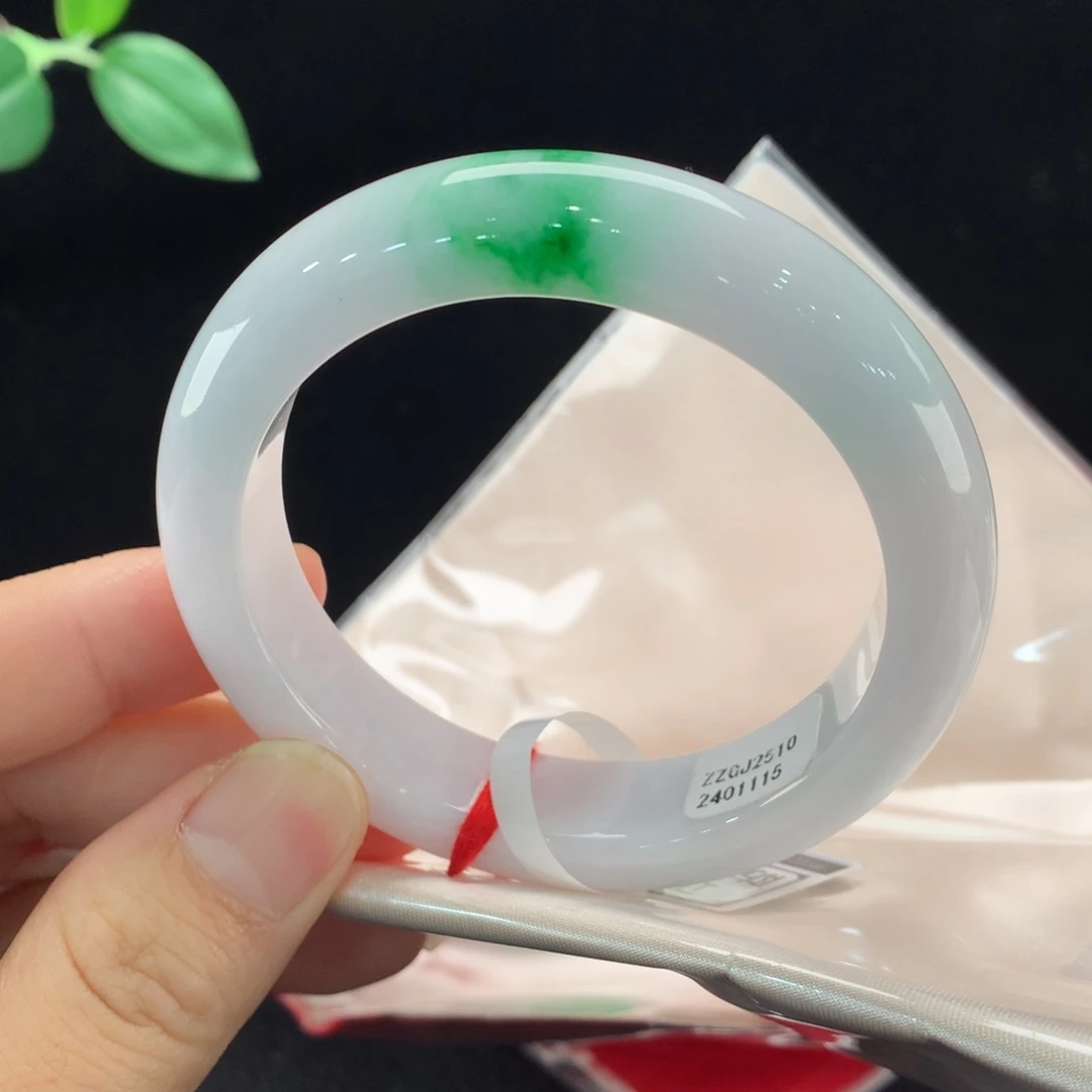 翡翠未镶嵌手镯1115