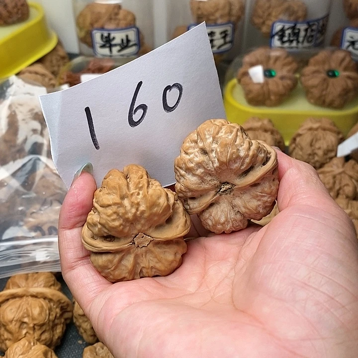 蛋***蛋核桃蛤蟆洞等景名胜区内