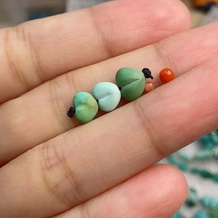 南红玛瑙未镶嵌珠宝奇石