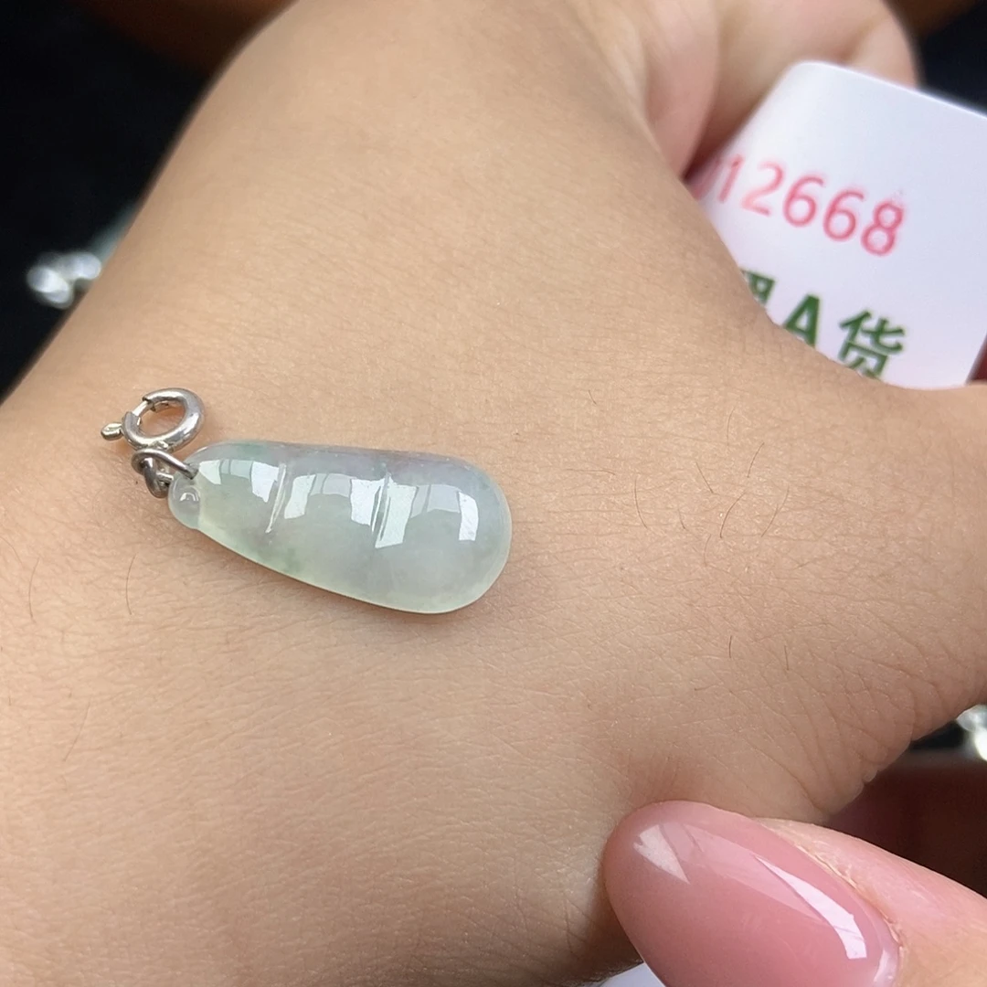 翡翠未镶嵌颈饰天然