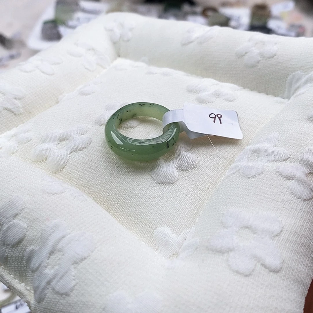 和田玉（糖玉）未镶嵌戒指23黑羊的小馒头内径17.6