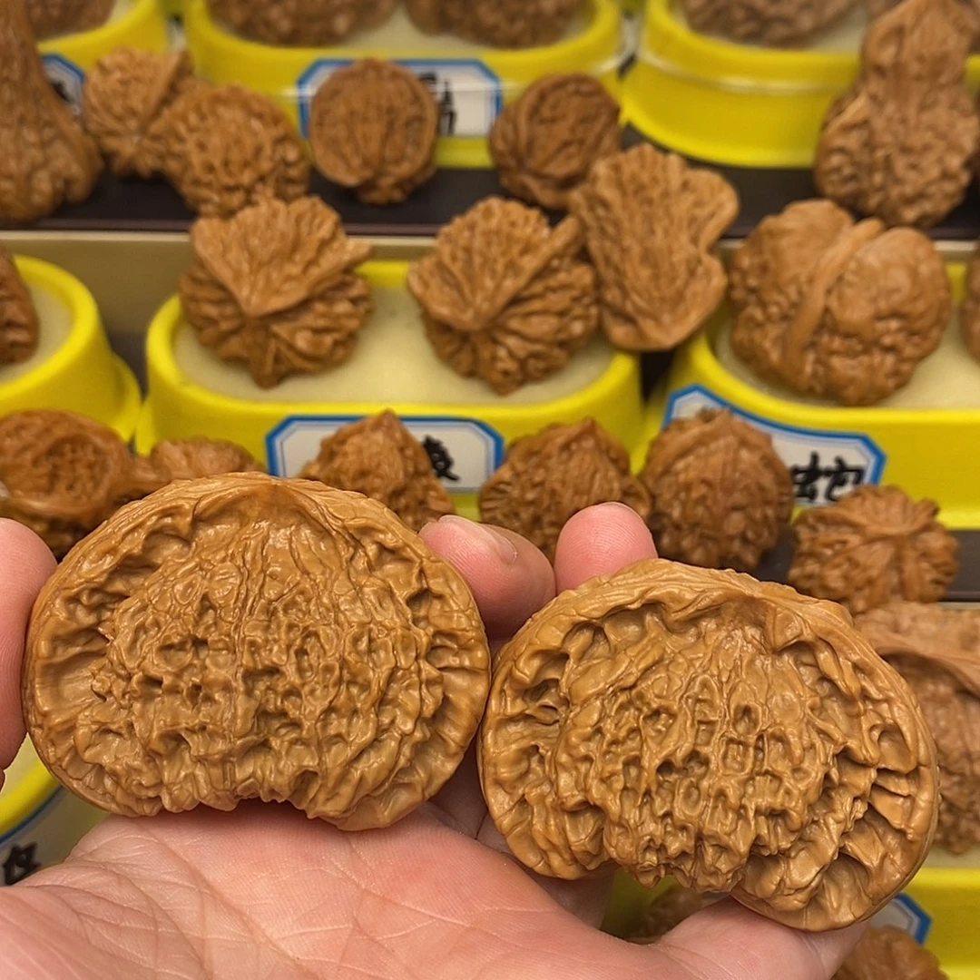 文玩核桃吊坠蛇王53全品