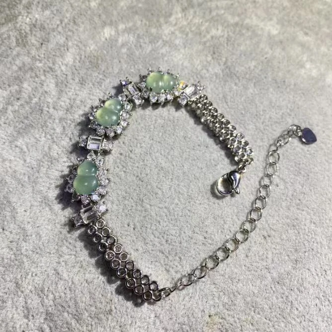 【吴总专属】精美时尚翡翠耳饰戒指手链套装（多样性发货）