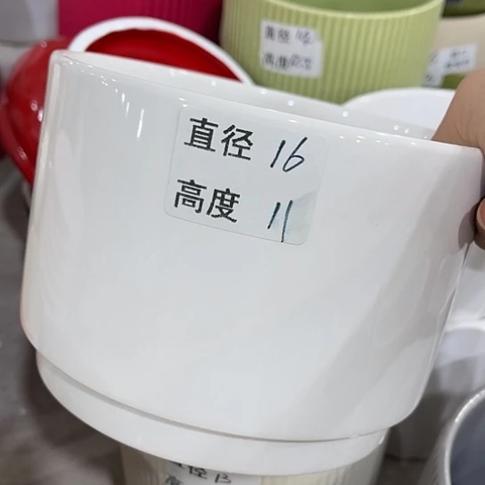 多肉绿植陶瓷花盆9.9包邮，有孔