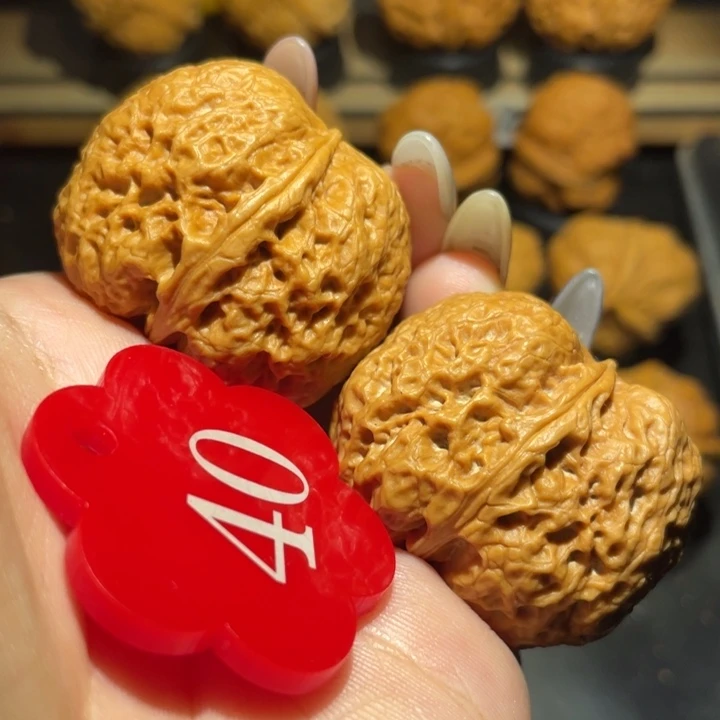 贵妃枕38尺寸核桃