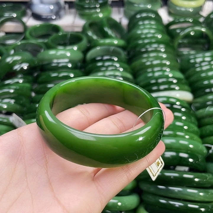 未镶嵌手镯和田玉（碧玉）