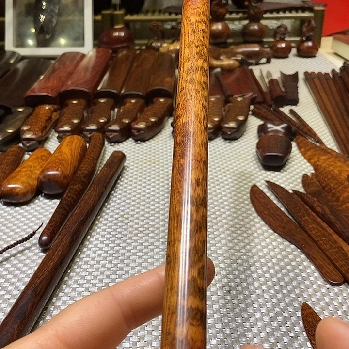南美蛇纹木圆棍一根