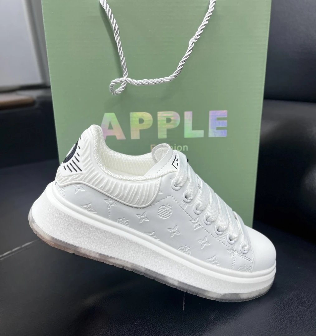 休闲百搭经典款真皮板鞋app2482a-2