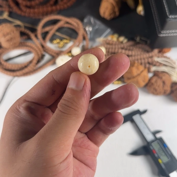 秦***卷金刚菩提吊坠145号