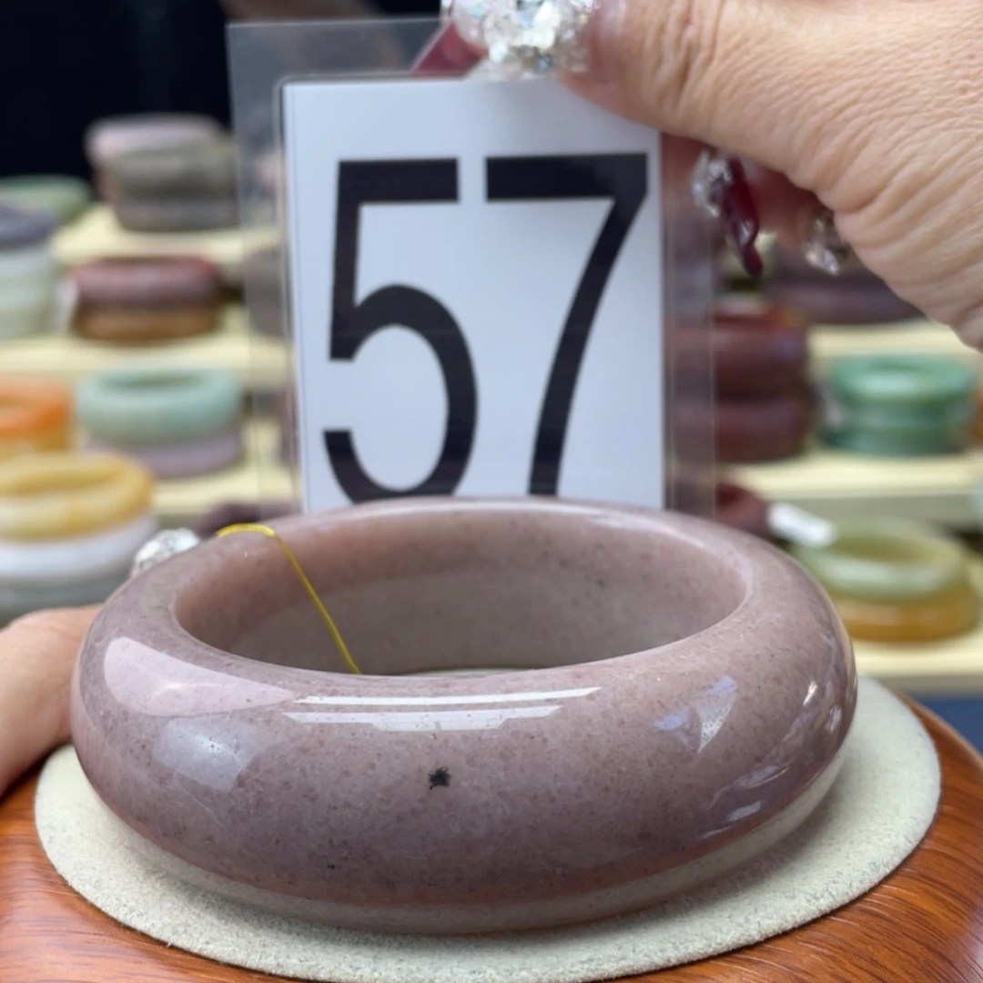 【闪购商品】石英质玉手镯未镶嵌