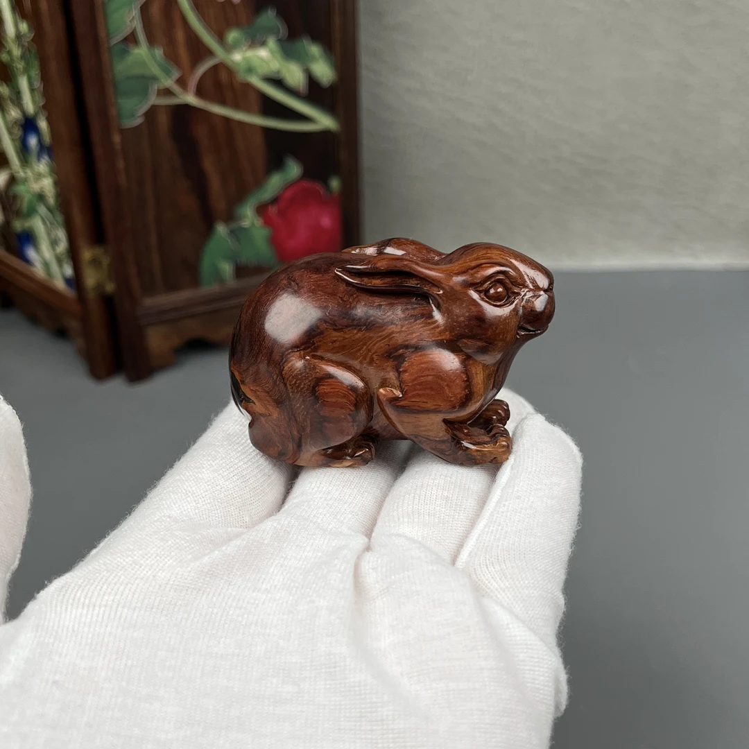 海南黄花梨老料兔子手把件油性十足材质细腻手工雕刻精致立体