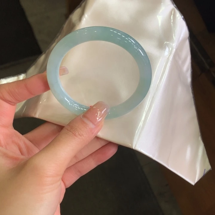 翡翠未镶嵌手镯53圈口