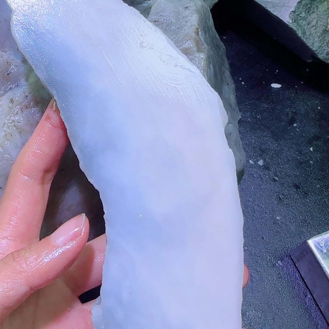 和田玉未镶嵌珠宝半成品