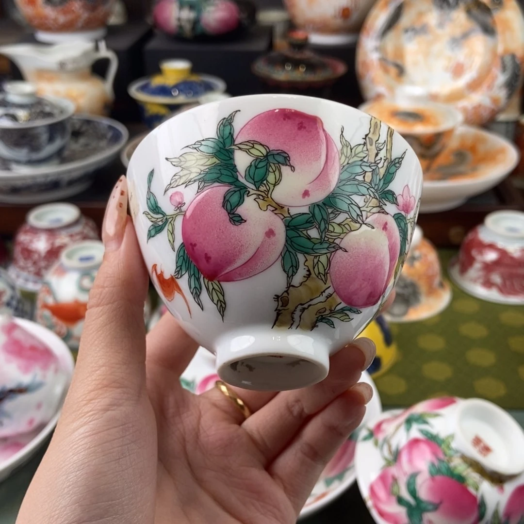 陶瓷的设计师是一个人