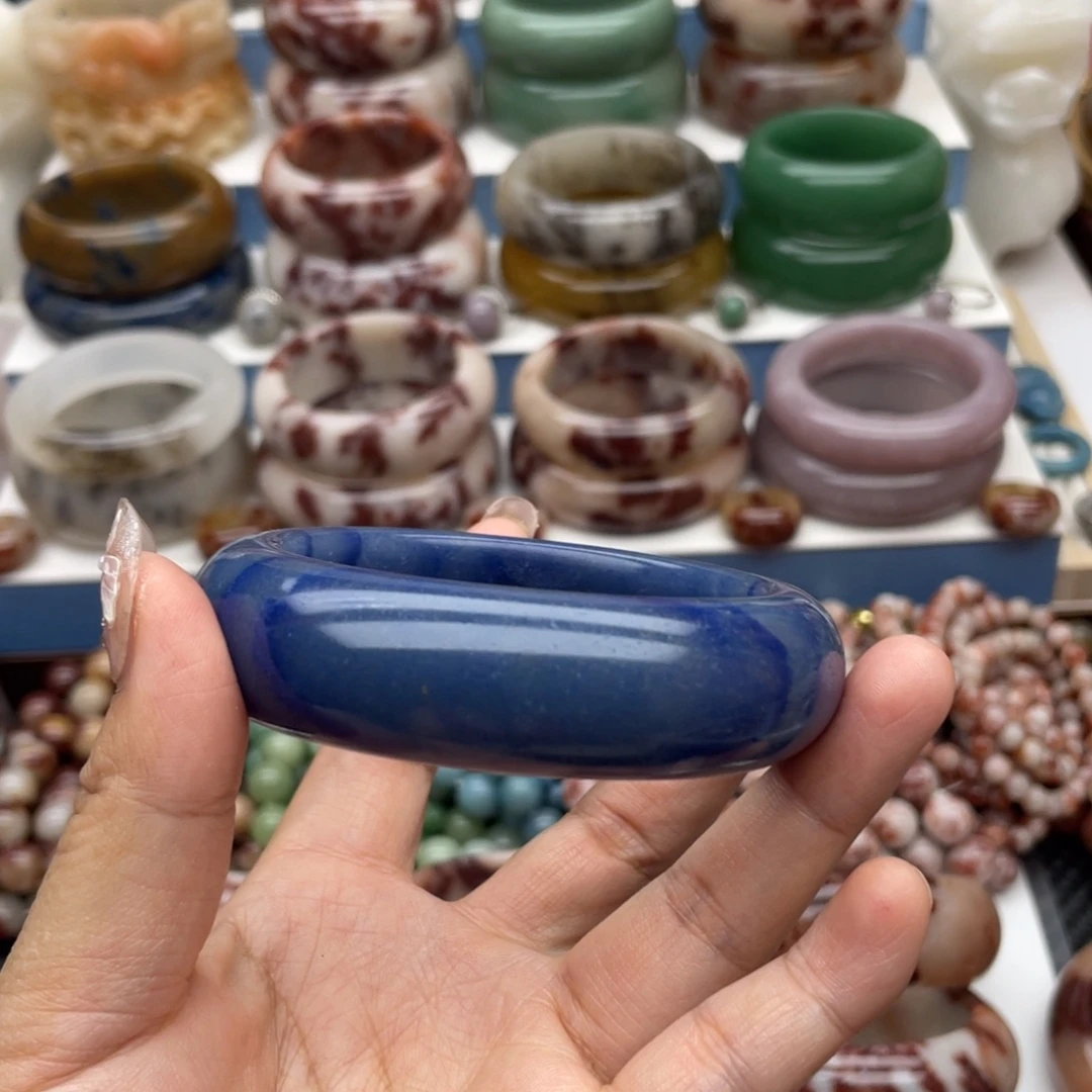 石英质玉（佘太翠）未镶嵌手镯