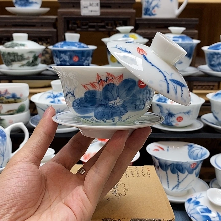 手绘荷花盖碗150cc悬停釉下彩微瑕福利款