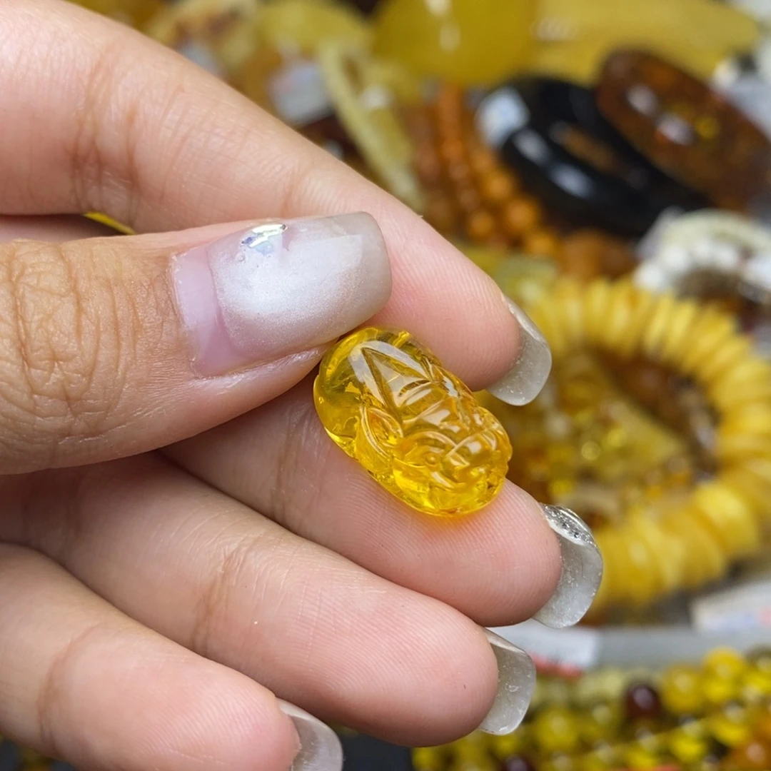 未镶嵌琥珀珠宝奇石芽***喵