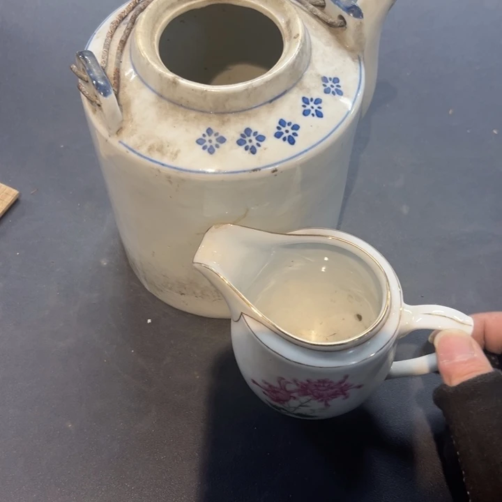 瓷片狼**唤拾六家的瓷器瓷器