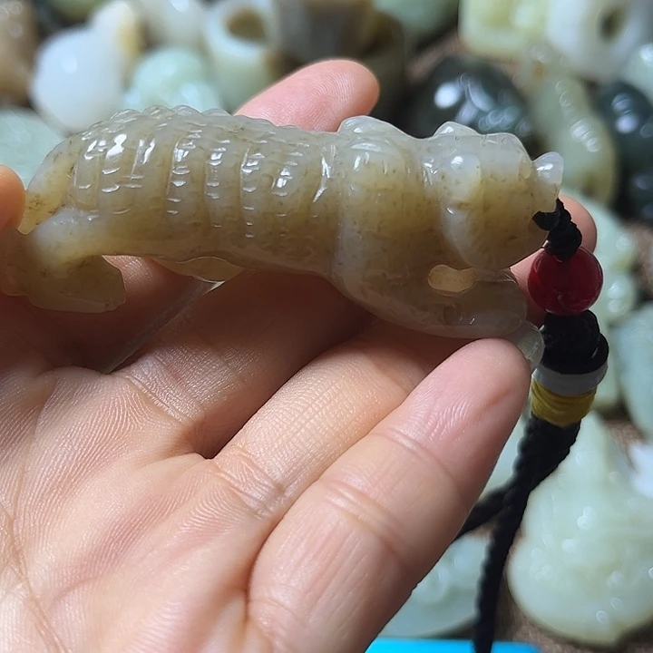 和田玉（黄玉）未镶嵌颈饰