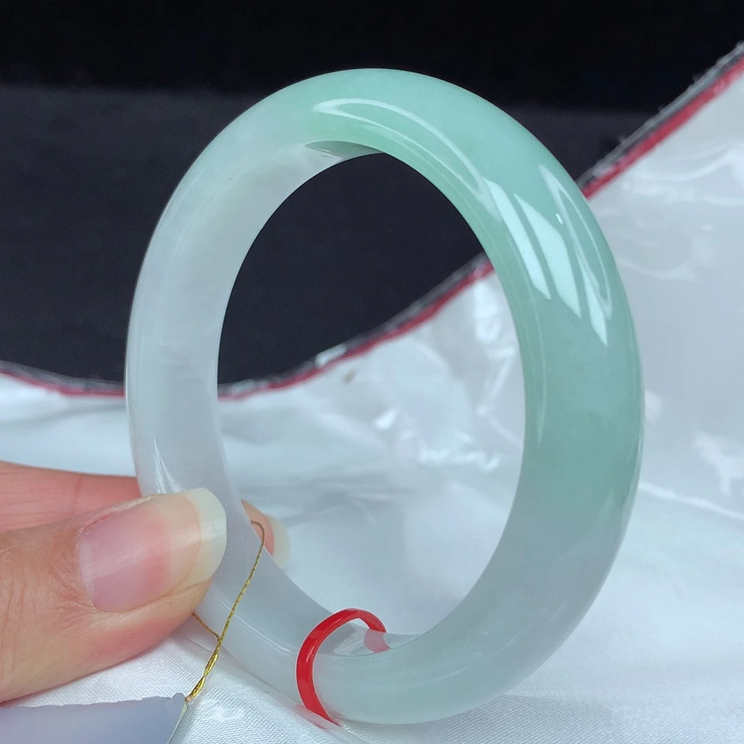 翡翠手镯未镶嵌54圈7839