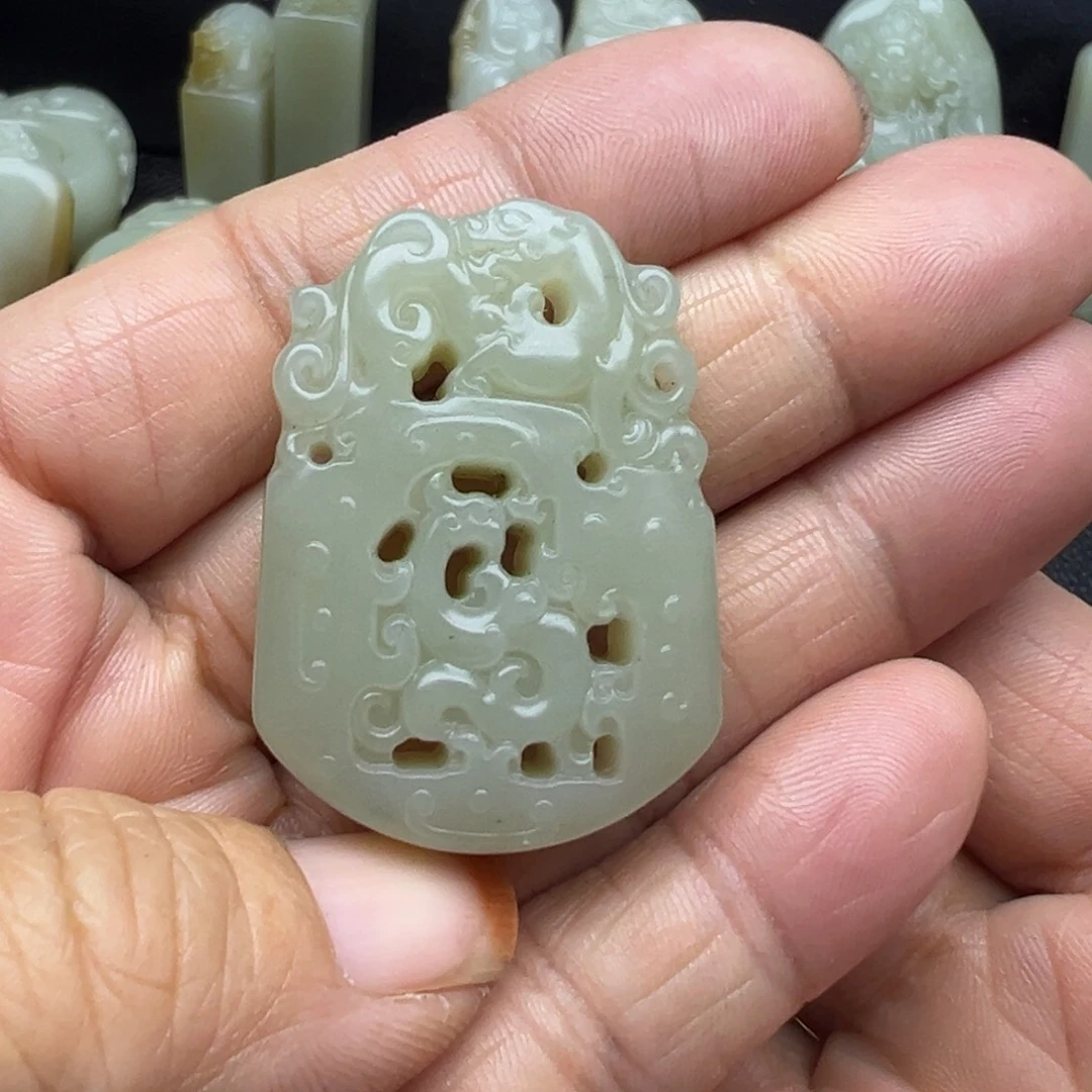 和田玉（糖玉）未镶嵌吊坠(不含链)